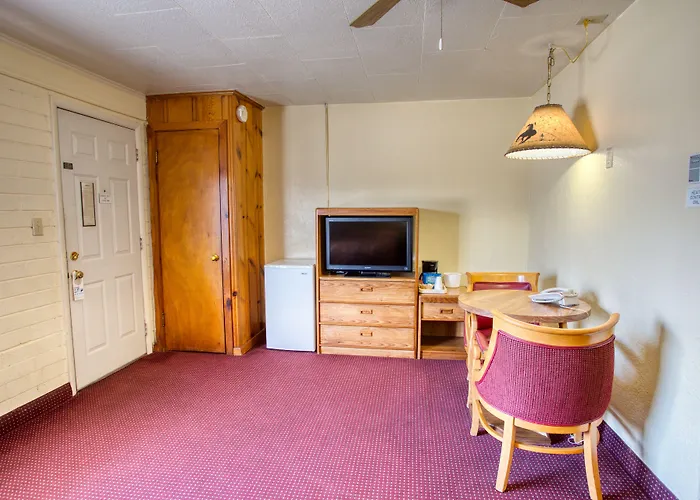 Kiva Hotel 2*