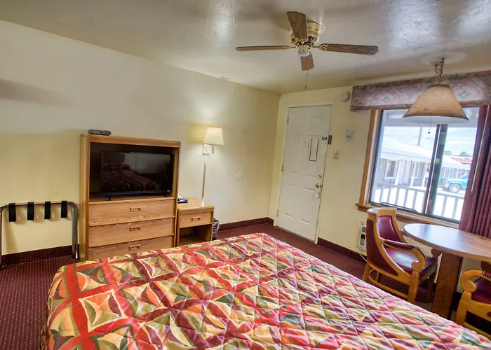 Hotel Kiva 2*