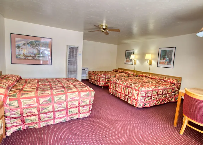Hotel Kiva 2*