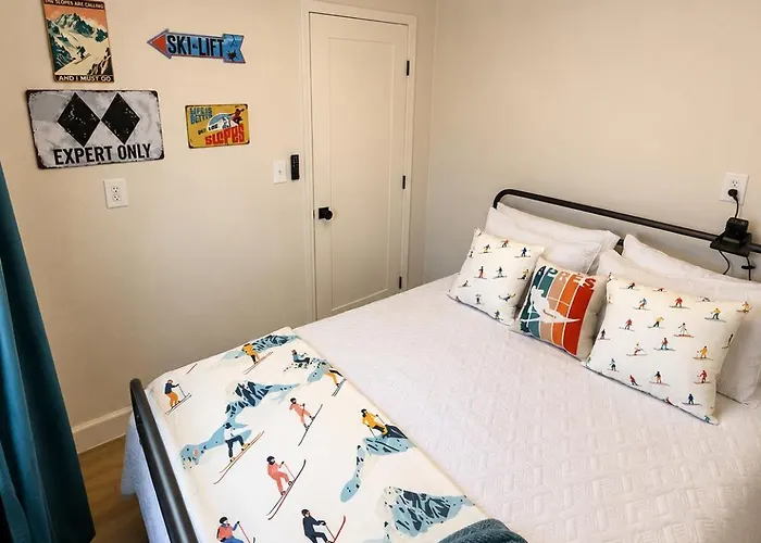 Kiva Hotel Show Low